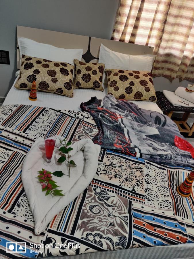Lee Homestay Hampi Bagian luar foto