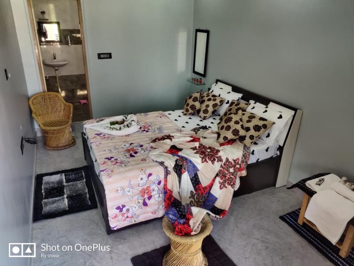 Lee Homestay Hampi Bagian luar foto