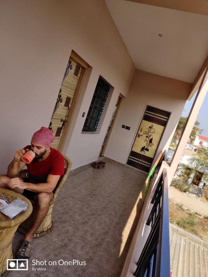 Lee Homestay Hampi Bagian luar foto