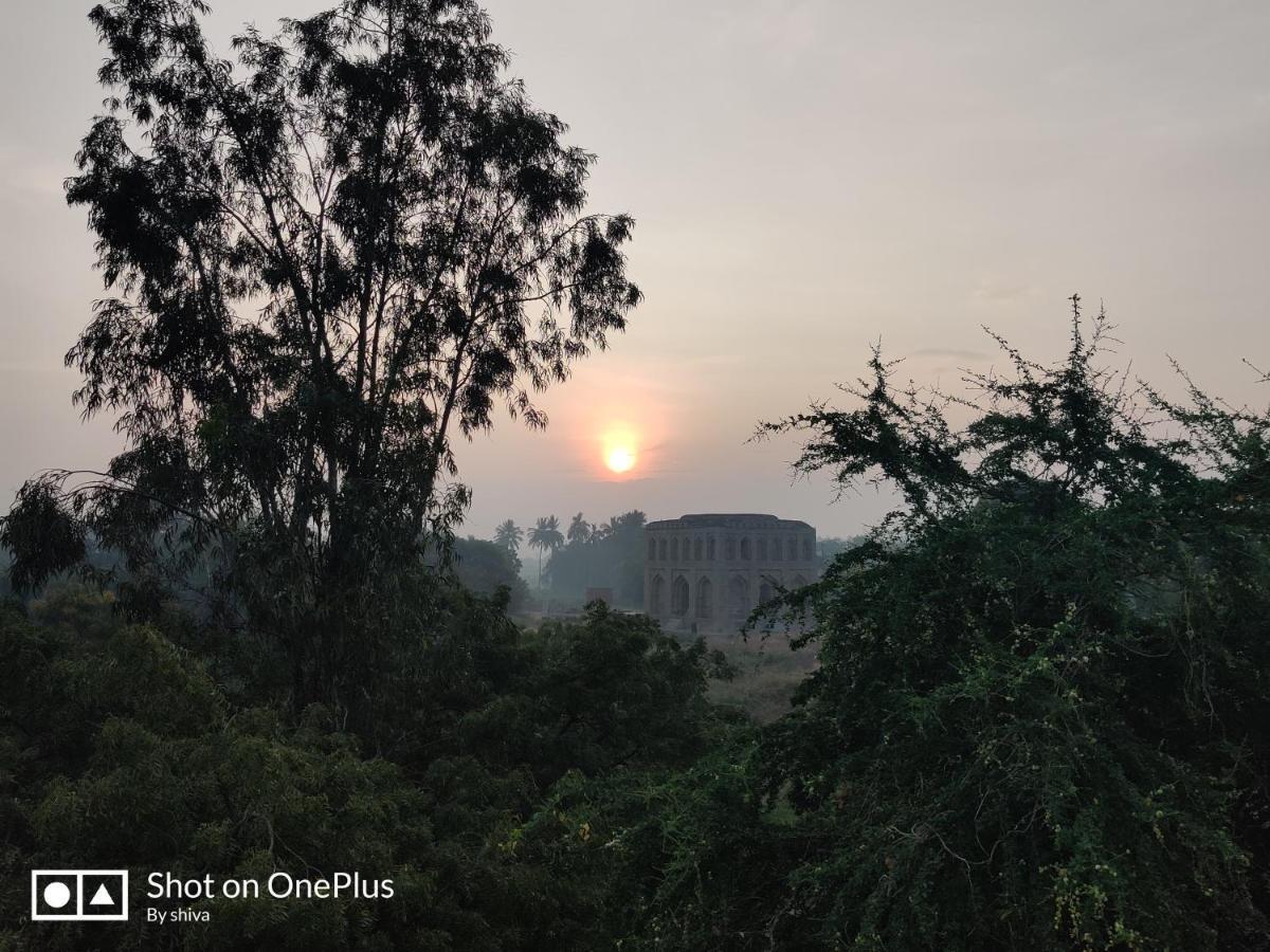 Lee Homestay Hampi Bagian luar foto